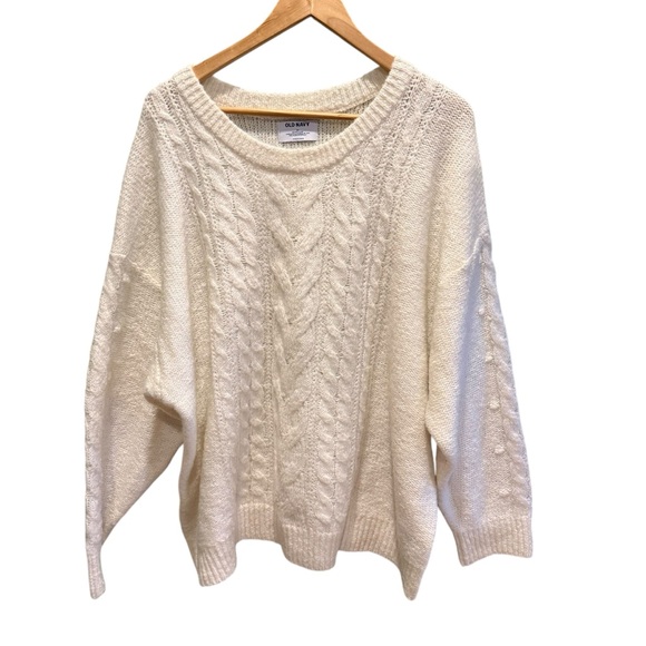 Old Navy Sweaters - Old Navy women’s Classic Cable Knit Crew Neck Sweater in Cream plus size 3X